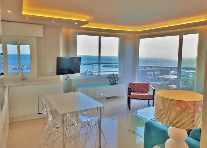 Fabulous In Front Of Sea & Marina With Incredible Views * Estepona