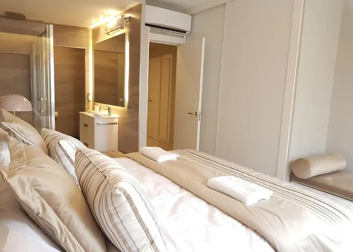 Apartment Fabulous In Front Of Sea & Marina With Incredible Views *