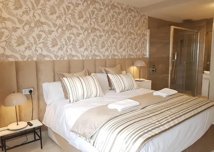 Fabulous In Front Of Sea & Marina With Incredible Views Apartment