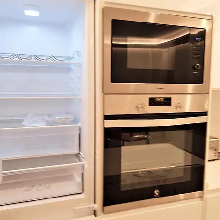 Daire Fabulous In Front Of Sea & Marina With Incredible Views Estepona