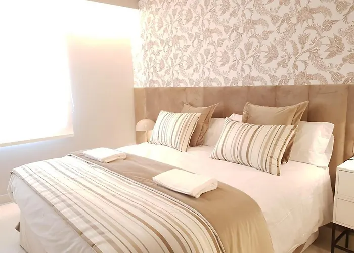 Fabulous In Front Of Sea & Marina With Incredible Views Apartamento Estepona