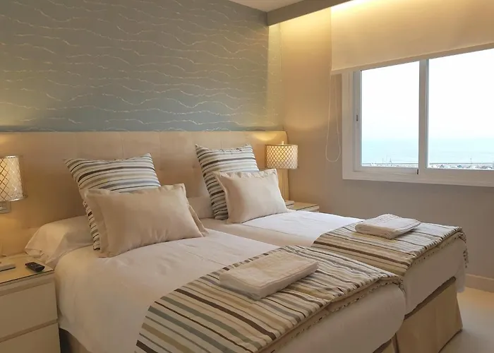 Fabulous In Front Of Sea & Marina With Incredible Views Apartamento