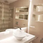 Fabulous In Front Of Sea & Marina With Incredible Views Διαμέρισμα